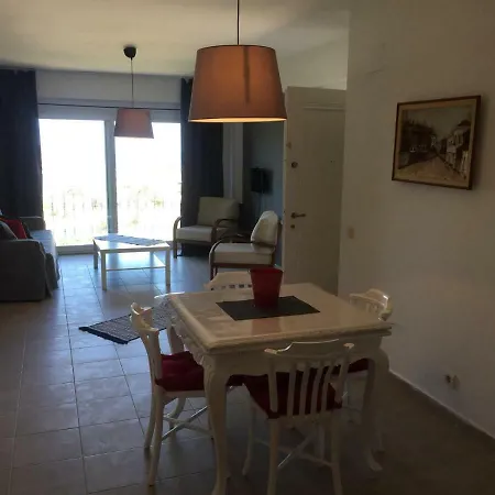 Gun Batimi Manzarali 2+1 Apart Daire Havuzlu Apartment *